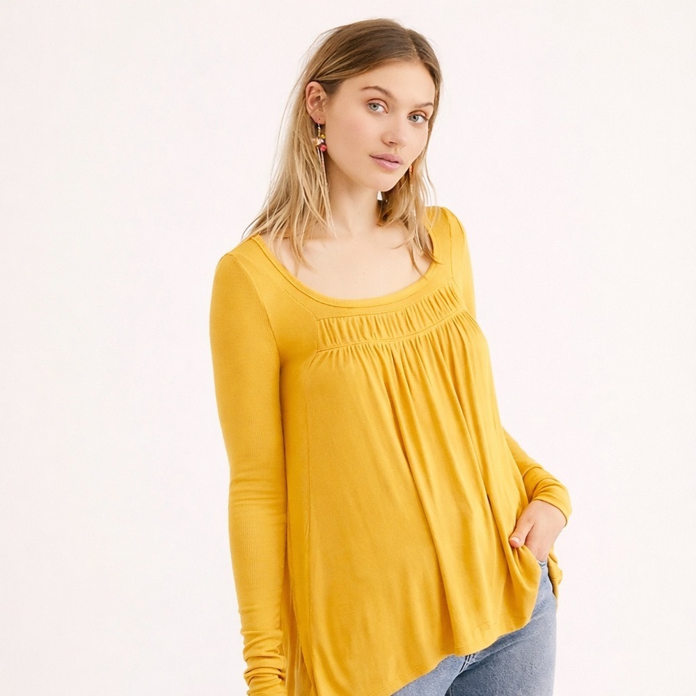 We The Free Free People Mustard Long Sleeve Scoop Neck Top Size Small